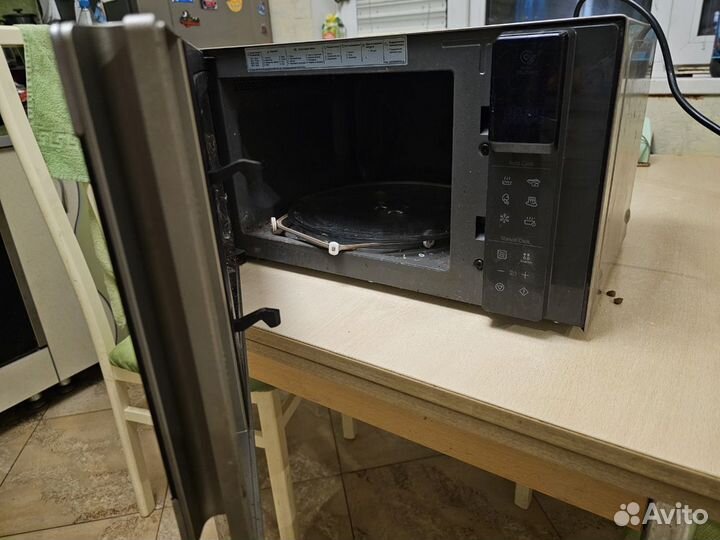 Микроволновая печь lg