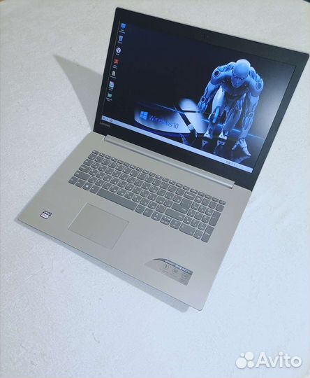 Lenovo с большим экраном(17.6/A6/8/две видеокарты