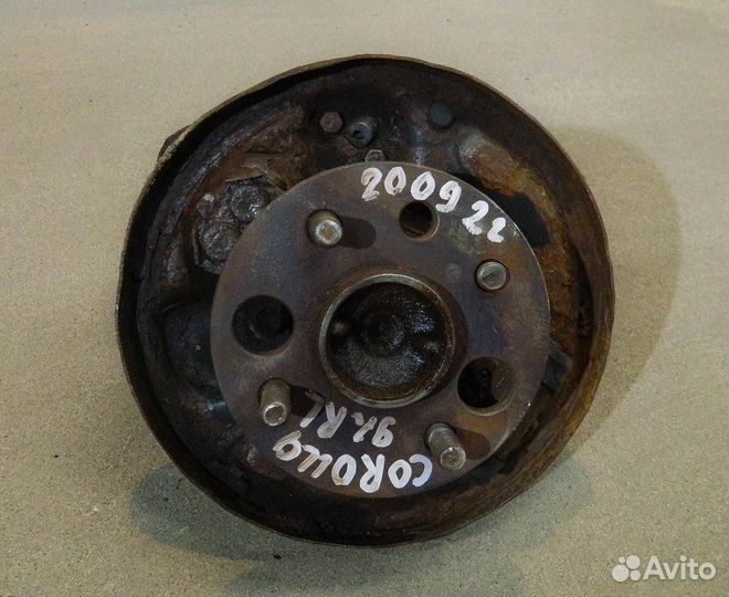 Кулак задний левый Toyota Corolla Е110