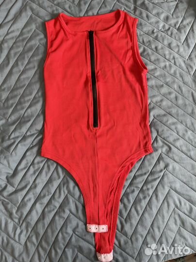 Боди красный в рубчик xs