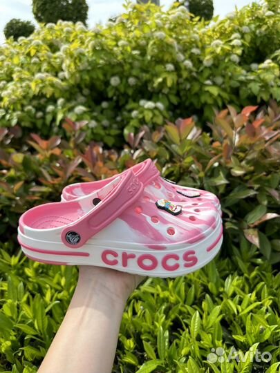 Crocs женские