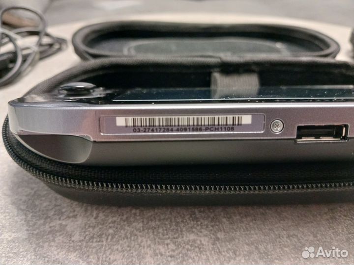 Sony PS Vita FAT (PCH-1108)