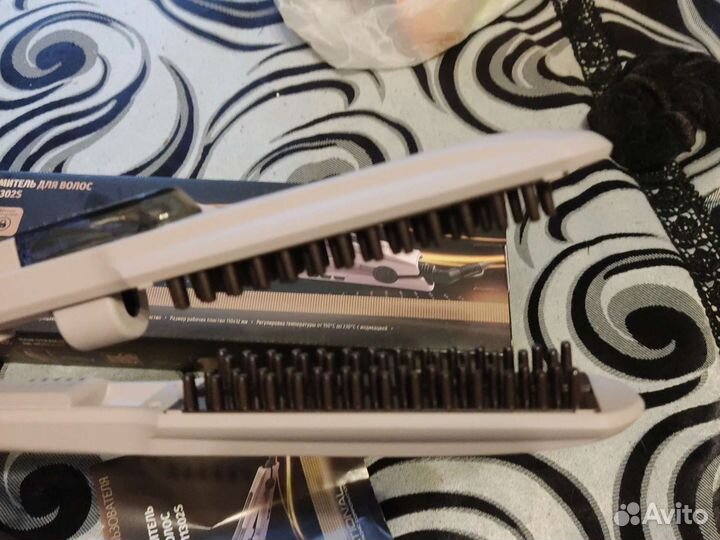 Выпрямитель для волос с паром