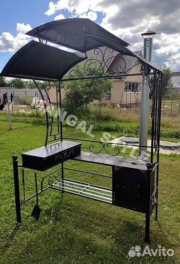 Мангал с крышей