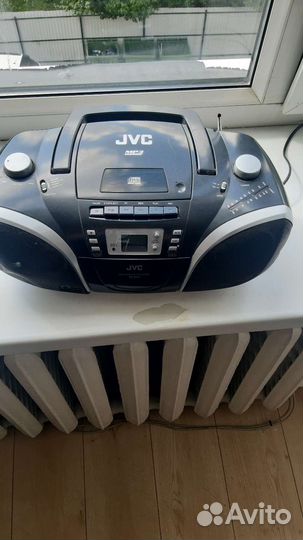 Магнитофон