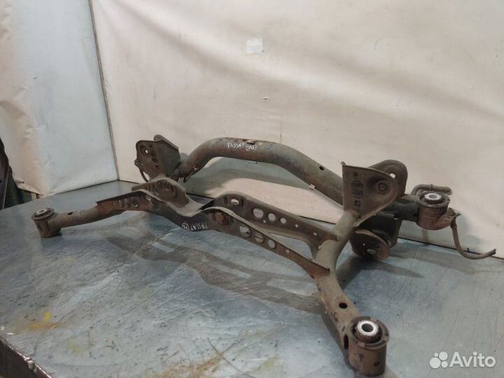 Балка подвески задняя Volkswagen Passat B6 BSE