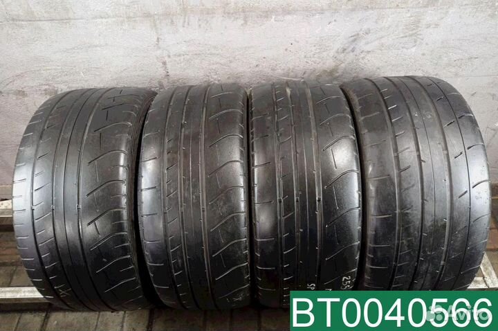 Dunlop SP Sport Maxx GT 255/40 R20 и 285/35 R20 105W
