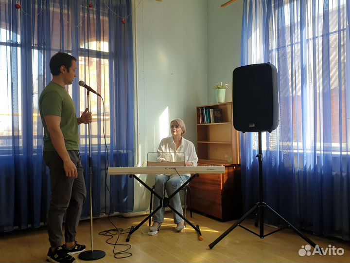 Педагог по вокалу