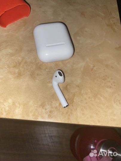 Правый наушник airpods 1 поколения