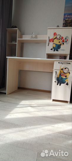 Компьютерный стол