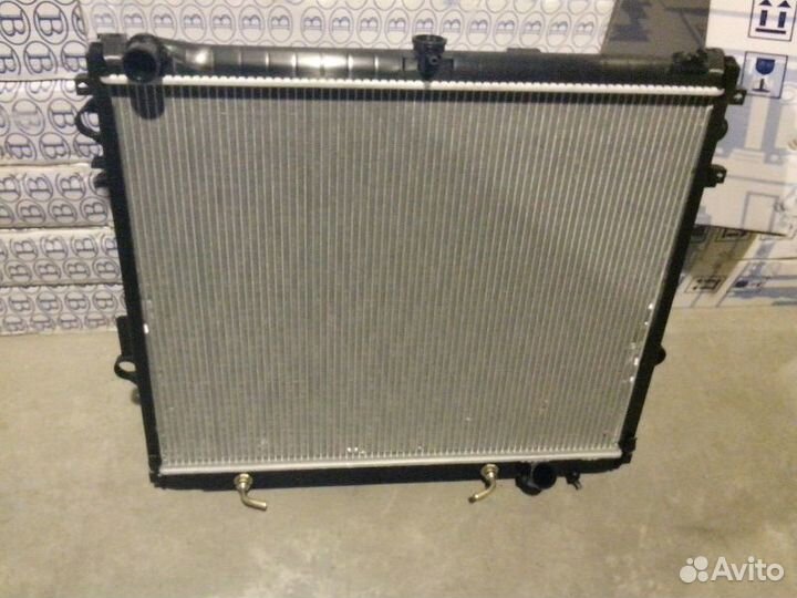 Радиатор основной на все иномарки