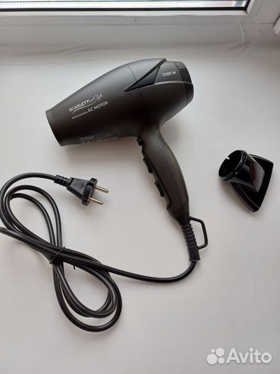 Фен для волос Scarlett SC-HD70I90 Новый