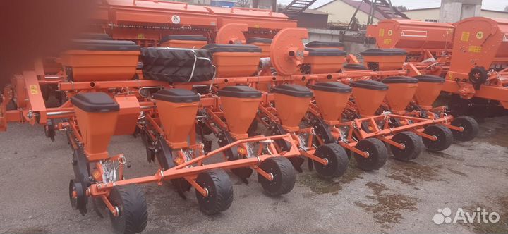Сеялка Фаворит Весна-8, 2023