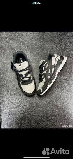 Кроссовки мужские asics