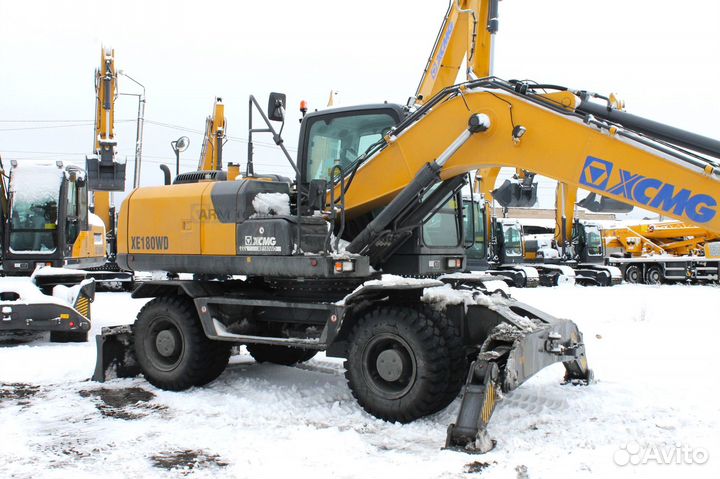 Колёсный экскаватор XCMG XE180WD, 2023