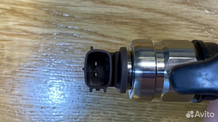 Форсунка Land Cruiser 200 23670-51070