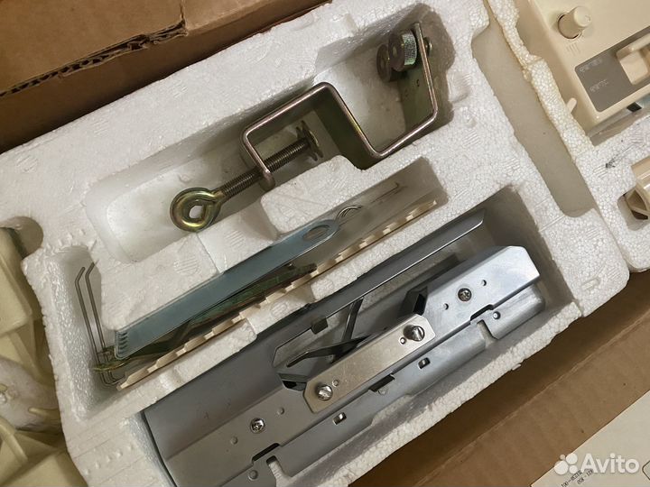 Нижняя (передняя) игольница -фонтура brother KR850