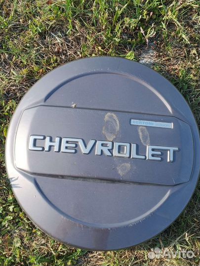 Колпак запасного колеса на chevrolet ниву