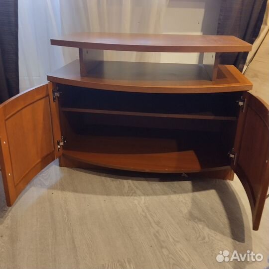 Тумба под телевизор