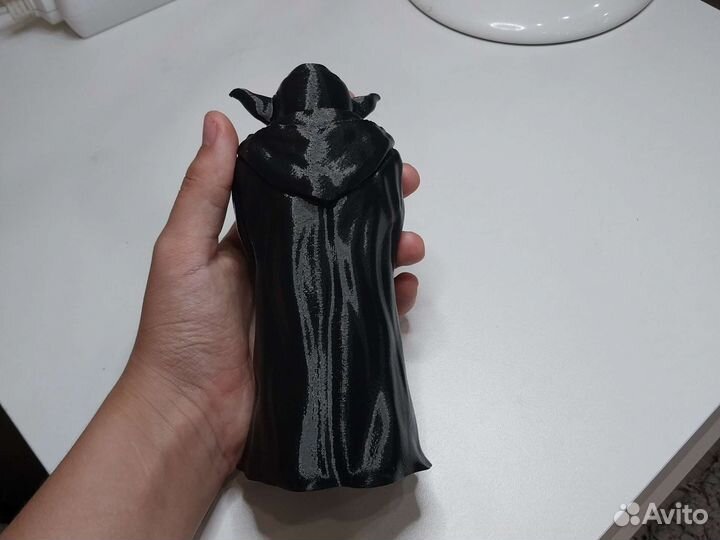 Статуетка йода из пластика