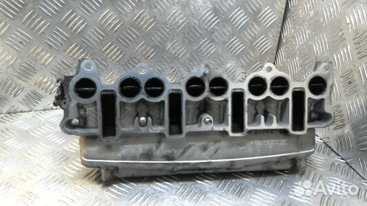 Впускной коллектор дизельный audi A4 B7 (93E13BI01