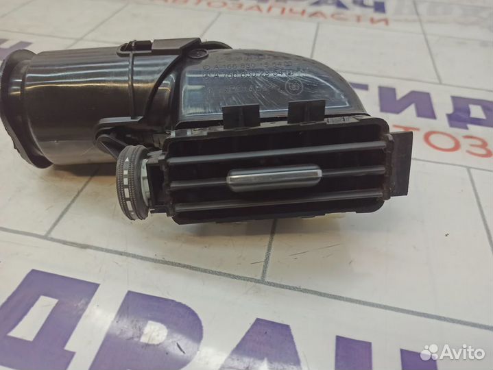 Дефлектор воздушный левый Mercedes-Benz GL (X166) 1668301554