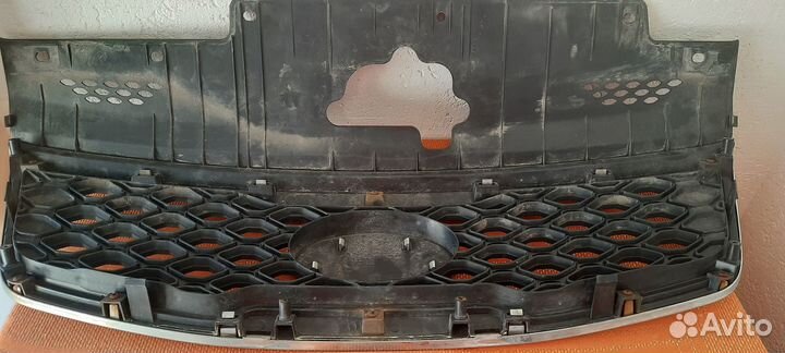 Решетка радиатора kia rio 2