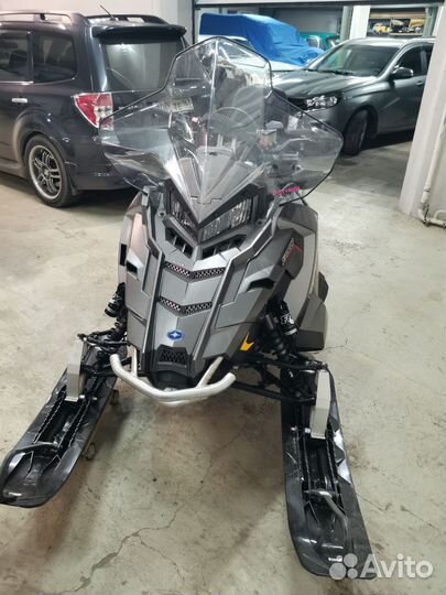 Polaris Titan 800