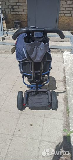 Детский велосипед с родительской ручкой