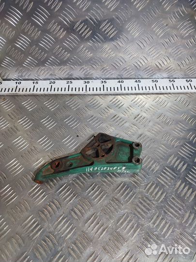 Кронштейн ролика натяжителя Volvo 20497896