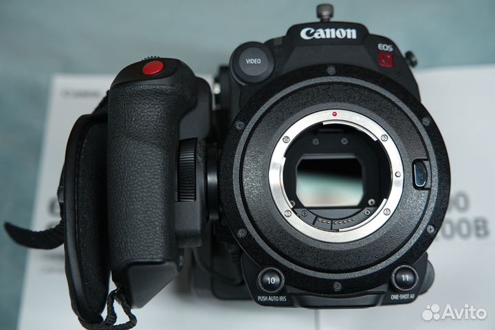 Кинокамера Canon c200 плюс допы
