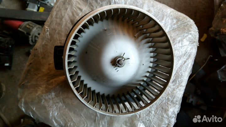 Мотор печки Опель Антара