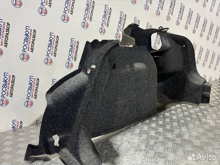 Обшивка багажника Volkswagen Polo 5