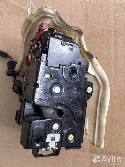 Замок двери Фольксваген Фаэтон (1468)