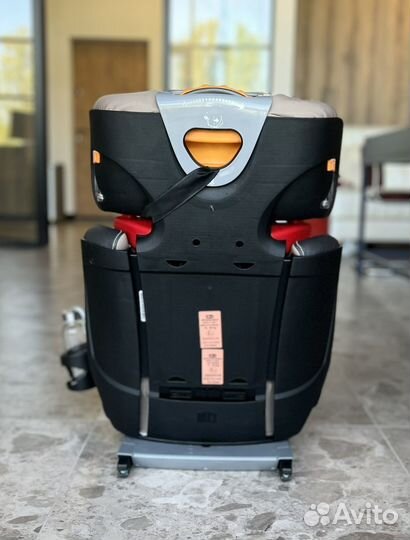 Детское автокресло 15 до 36 кг chicco