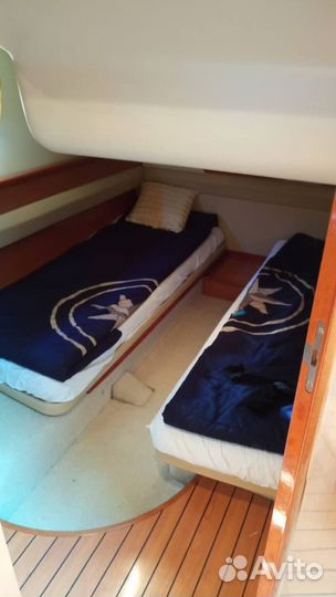 Моторная яхта Jeanneau Prestige 42 Flybridge