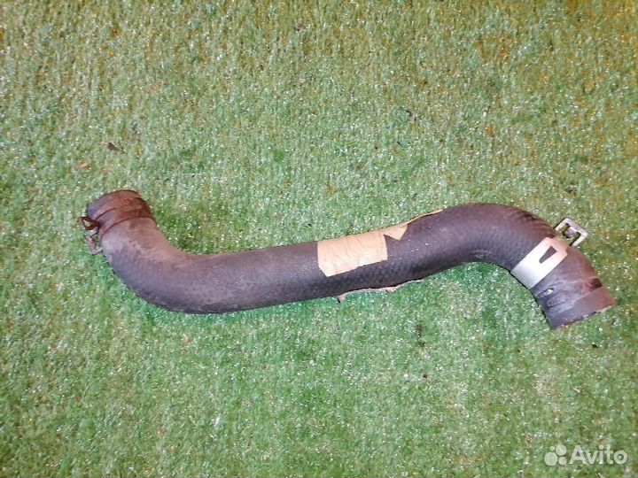 Патрубок охлаждения (радиатора) 16572-28080нижний