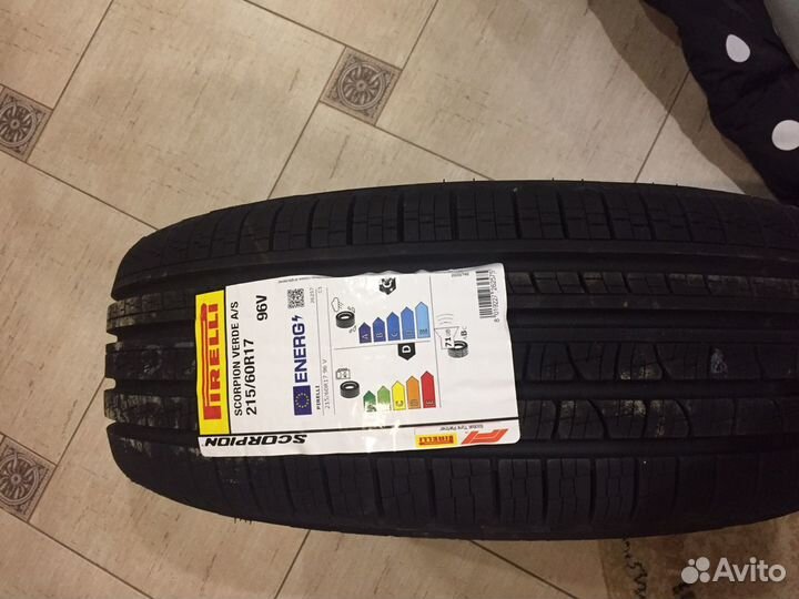 Pirelli Scorpion Verde 215/60 R17 96B