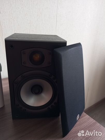 Полочная акустика Monitor Audio 