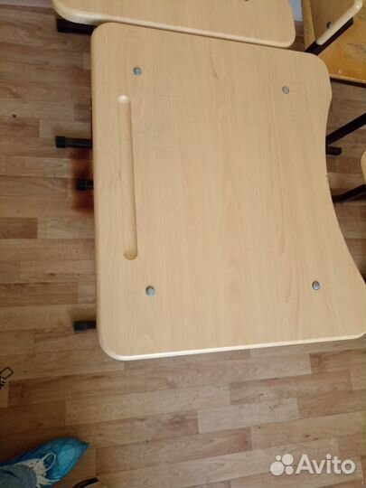 Школьная парта и стул