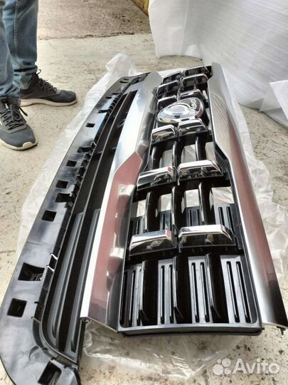 Решетка радиатора KIA Mohave