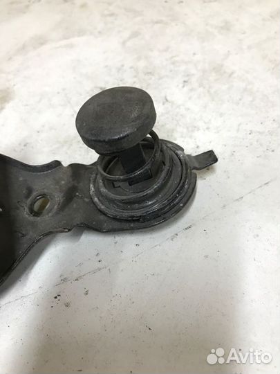 Замок капота Mercedes Cls-Class W219 2007