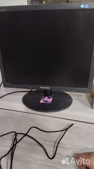 Монитор Philips