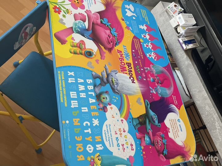 Детский стол и стул тролли