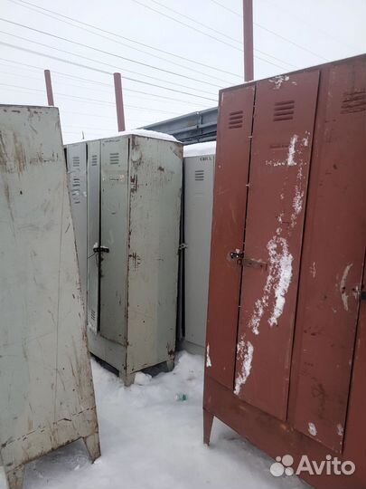 Ящик для одежды металлический