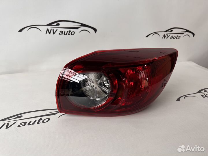 Mazda 3 bm фонарь задний правый хэтчбек 13-16