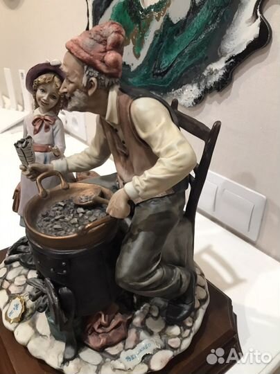 Статуэтка продавец каштанов Италия