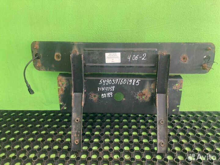 Кронштейн фонаря KAMAZ 5490-S5