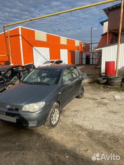 FIAT Albea 1.4 МТ, 2009, битый, 107 000 км