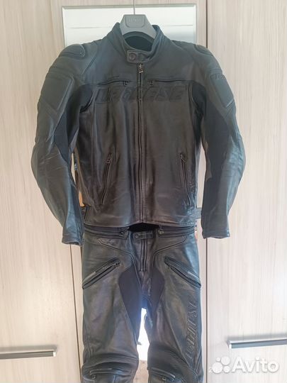 Мотокомбинезон раздельный кожаный мужской Dainese